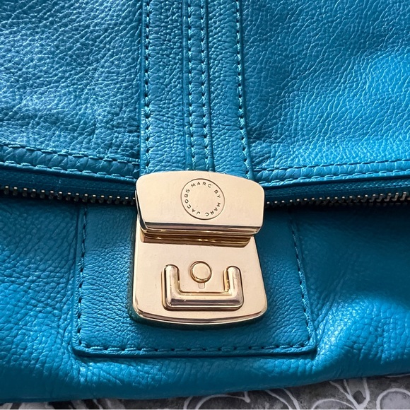 Marc Jacobs Airliner Leather Fold Over Clutch - Turquoise. - Picture 2 of 9